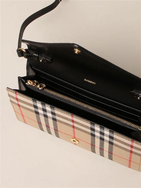 borsa burberry nera pelle|Borsa a tracolla in pelle e e.